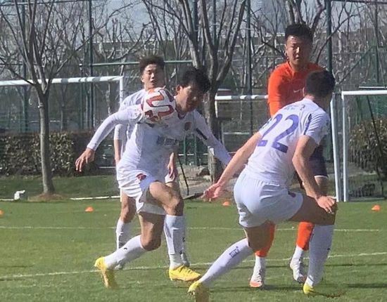 欧美丰满大乳大屁在线观看股